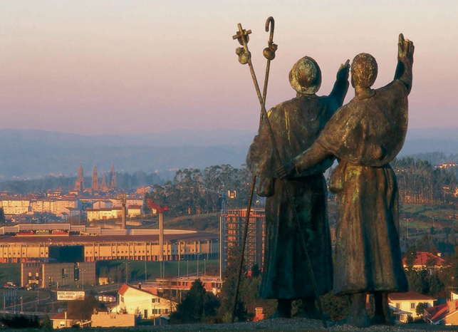 O que fazer em Saint Jean Pied Port - Monumento aos peregrinos com vista panorâmica durante o Caminho de Santiago de Compostela.