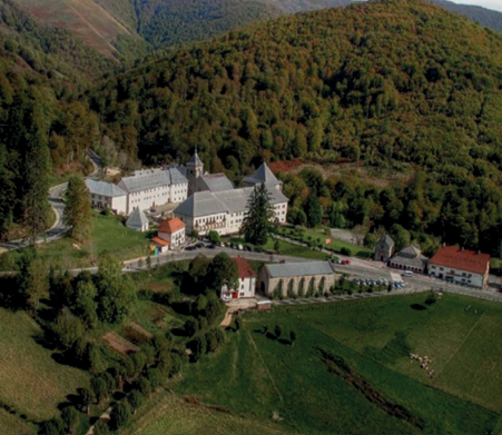 Roncesvalles Caminho de Santiago - Vista aérea de Roncesvalles, uma das etapas mais importantes do Caminho Francês.